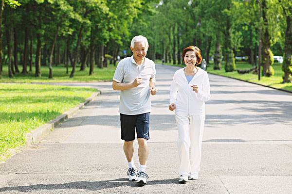 水泥路跑步图片