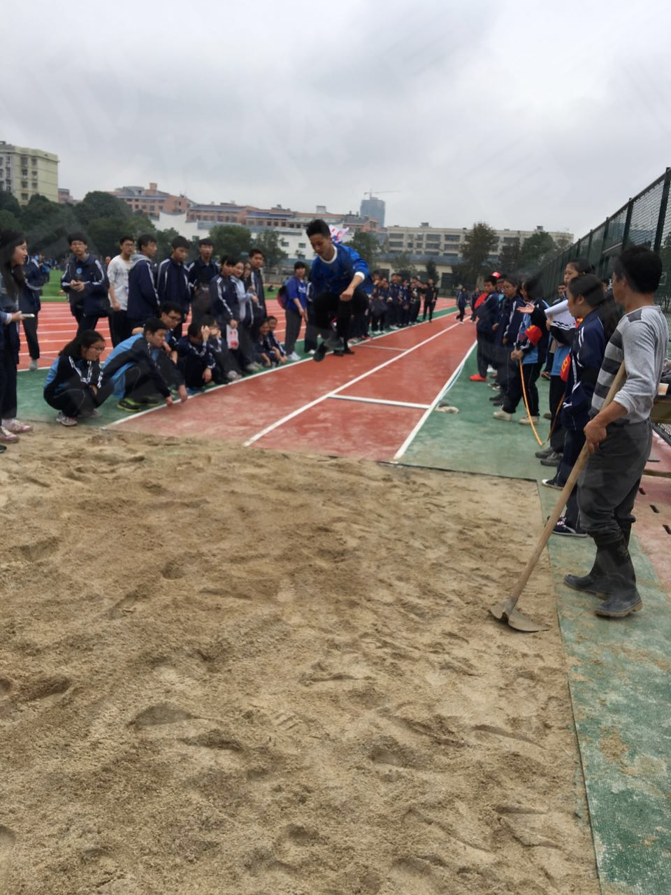 同欣橡胶跑道助力湖南平江一中学第四十二届田径运动会
